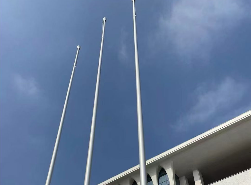 Tiang Bendera Aloi Aluminium